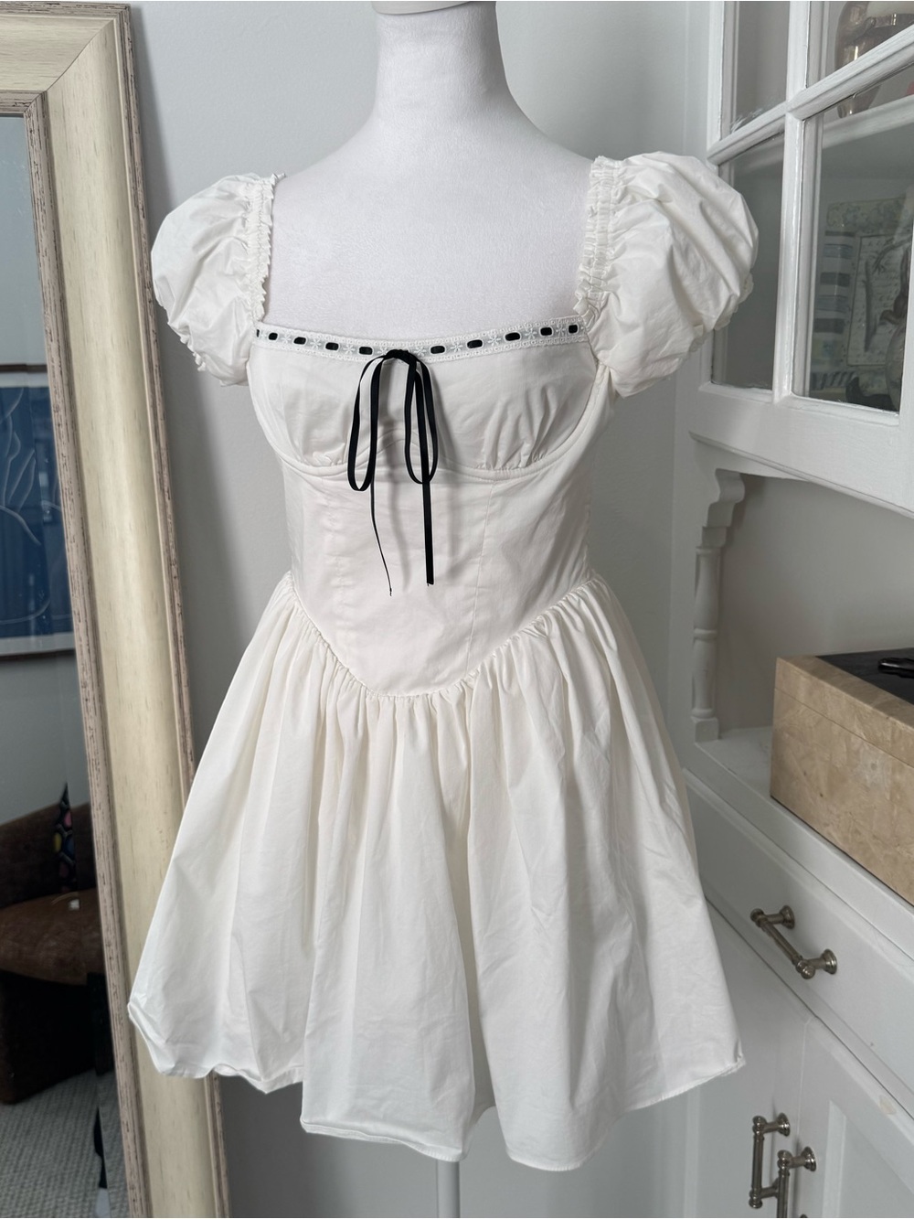 BABYBOO Penelope White Corset Puff Sleeve Mini Dress Size M